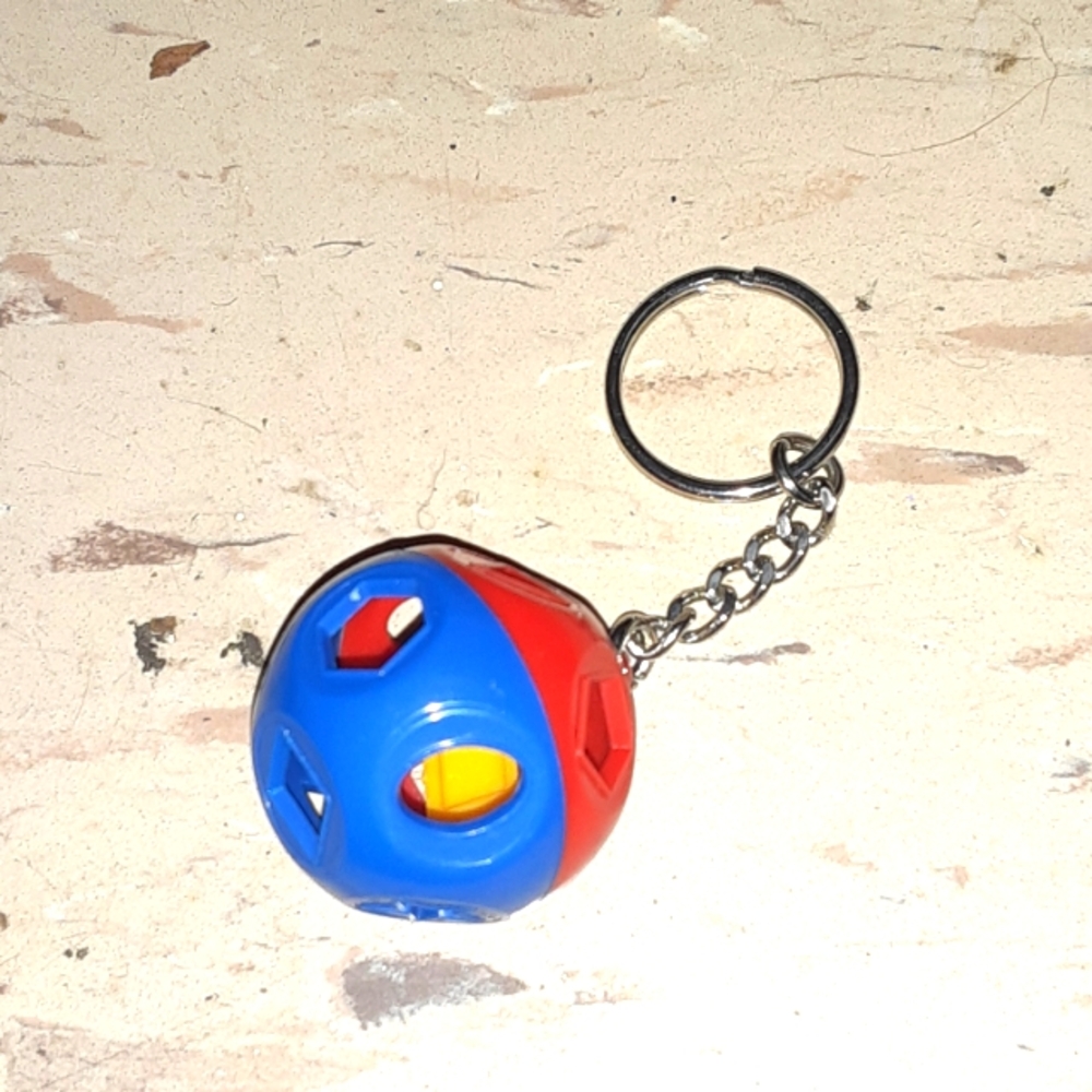 VINTAGE TUPPERWARE SHAPE IN ONE MINI TOY KEYCHAIN CHARM NRMINT CONDITION